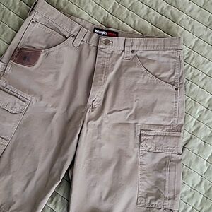NWOT Wrangler /Riggs work shorts
